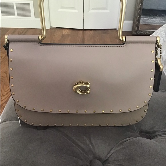 Coach 1941 Ellie with Rivets - Picture 2 of 8